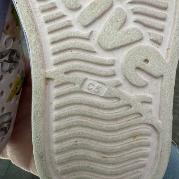 NATIVE X STAR WARS Girls Pink Purple Mandolorian Grogu Jeffersons Size C5 - Picture 7 of 7